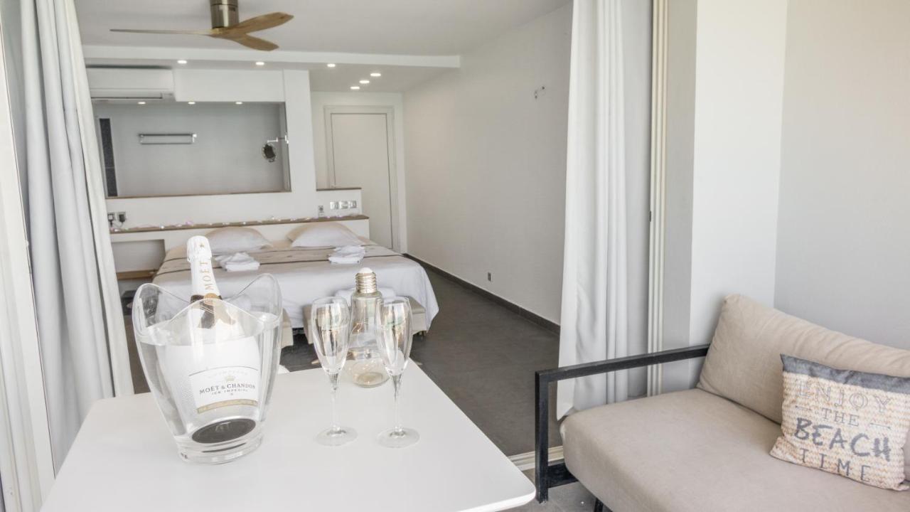 Official Page "Residence Bleu Marine" - Sea View Apartments & Studios - Saint-Martin French Side Grand-Case Extérieur photo